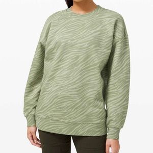 Lululemon Perfectly Oversized Crew
Le Tigre Camo WP Green Fern Multi size 4